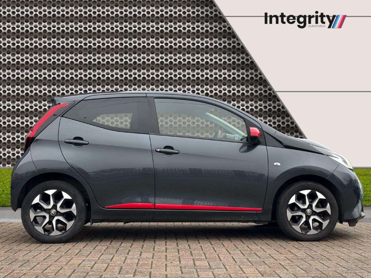 A 2019 TOYOTA AYGO 1.0 VVT-i x-trend 5dr Petrol x-shift Euro 6 (71 ps) Just Serviced | Auto | A 2019 TOYOTA AYGO 1.0 VVT-i x-trend 5dr Petrol x-shift Euro 6 (71 ps) Just Serviced | Auto |