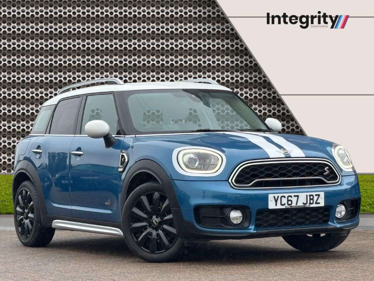 A 2017 MINI COUNTRYMAN 2.0 Cooper S SUV 5dr Petrol Manual ALL4 Euro 6 (s/s) (192 ps) Over £14k of A 2017 MINI COUNTRYMAN 2.0 Cooper S SUV 5dr Petrol Manual ALL4 Euro 6 (s/s) (192 ps) Over £14k of
