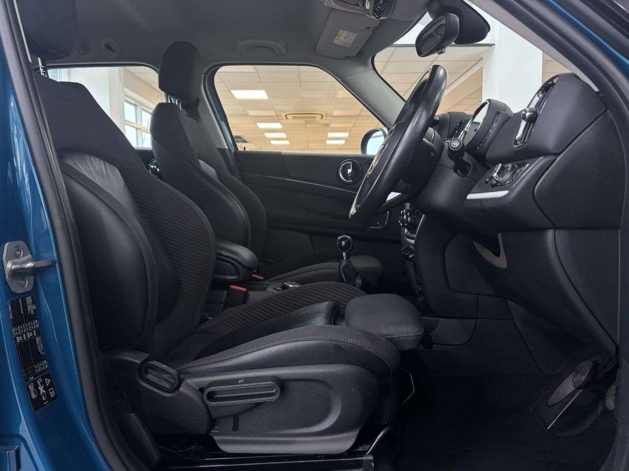 2017 MINI COUNTRYMAN 2017 MINI COUNTRYMAN