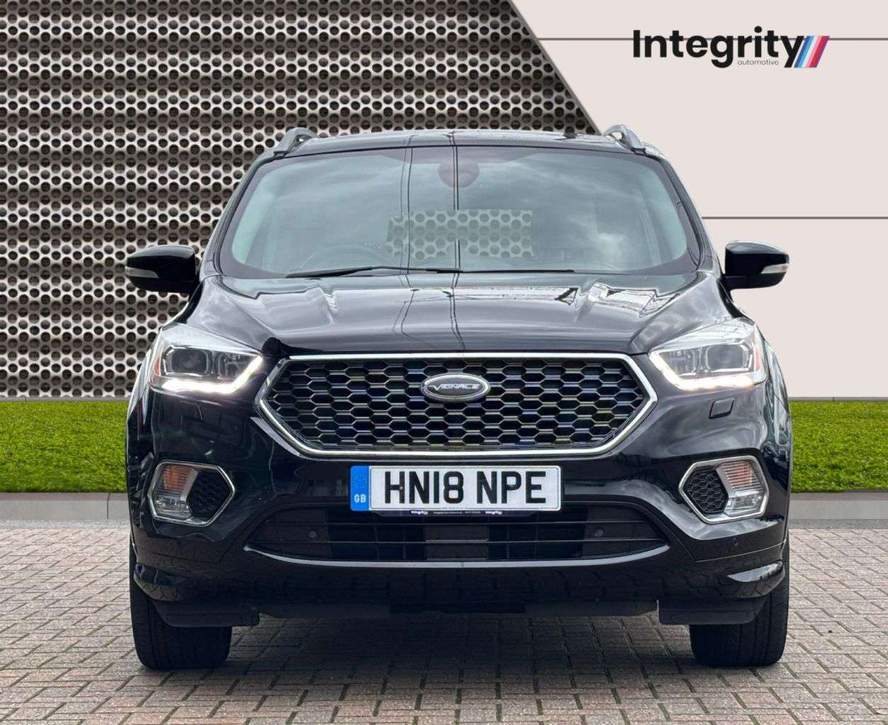 A 2018 FORD KUGA 2.0 TDCi Vignale SUV 5dr Diesel Powershift AWD Euro 6 (s/s) (180 ps) Openin A 2018 FORD KUGA 2.0 TDCi Vignale SUV 5dr Diesel Powershift AWD Euro 6 (s/s) (180 ps) Openin