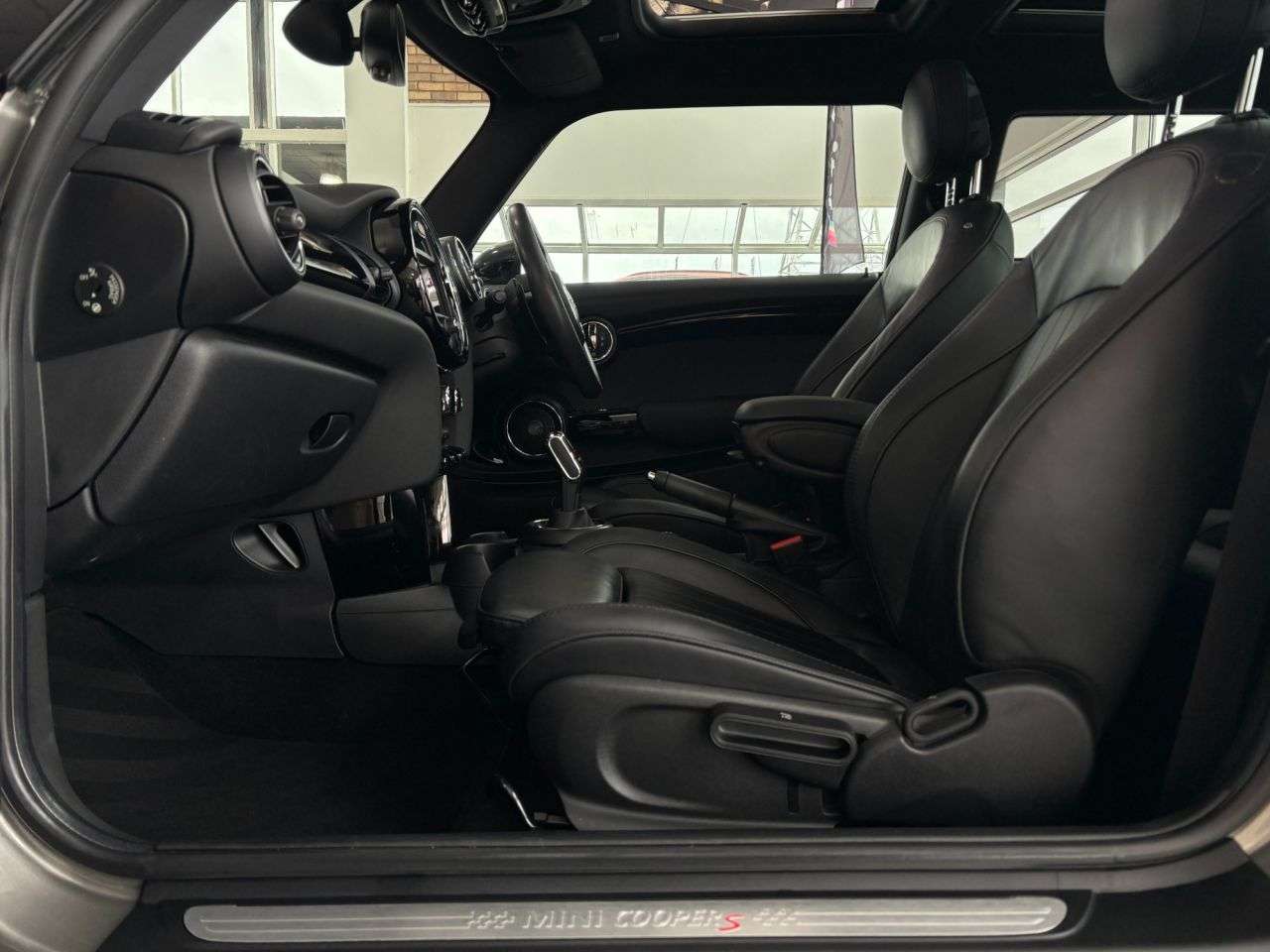 2018 MINI HATCH 2018 MINI HATCH