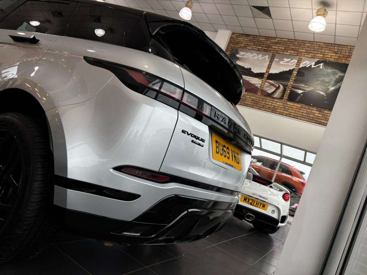 2020 LAND ROVER RANGE ROVER EVOQUE 2020 LAND ROVER RANGE ROVER EVOQUE