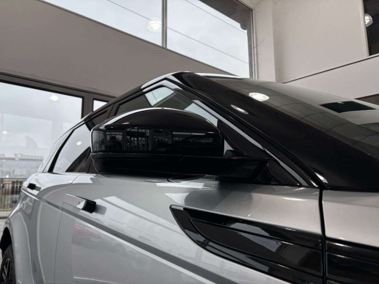 2020 LAND ROVER RANGE ROVER EVOQUE 2020 LAND ROVER RANGE ROVER EVOQUE