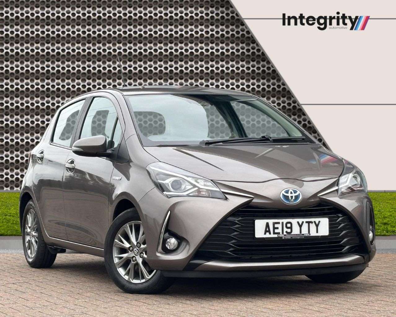 A 2019 TOYOTA YARIS 1.5 VVT-h Icon Hatchback 5dr Petrol Hybrid E-CVT Euro 6 (s/s) (100 ps) Toyo A 2019 TOYOTA YARIS 1.5 VVT-h Icon Hatchback 5dr Petrol Hybrid E-CVT Euro 6 (s/s) (100 ps) Toyo