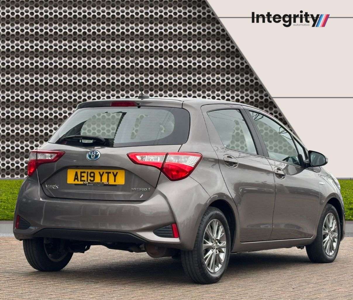 A 2019 TOYOTA YARIS 1.5 VVT-h Icon Hatchback 5dr Petrol Hybrid E-CVT Euro 6 (s/s) (100 ps) Toyo A 2019 TOYOTA YARIS 1.5 VVT-h Icon Hatchback 5dr Petrol Hybrid E-CVT Euro 6 (s/s) (100 ps) Toyo