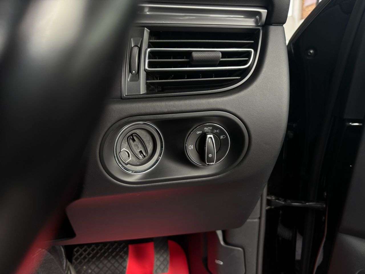 2020 PORSCHE MACAN 2020 PORSCHE MACAN