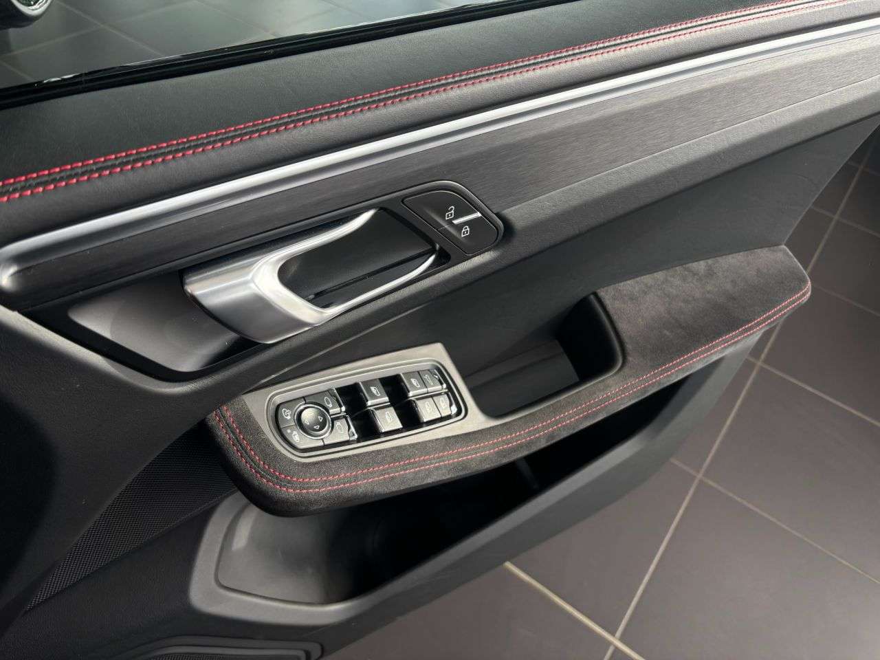 2020 PORSCHE MACAN 2020 PORSCHE MACAN