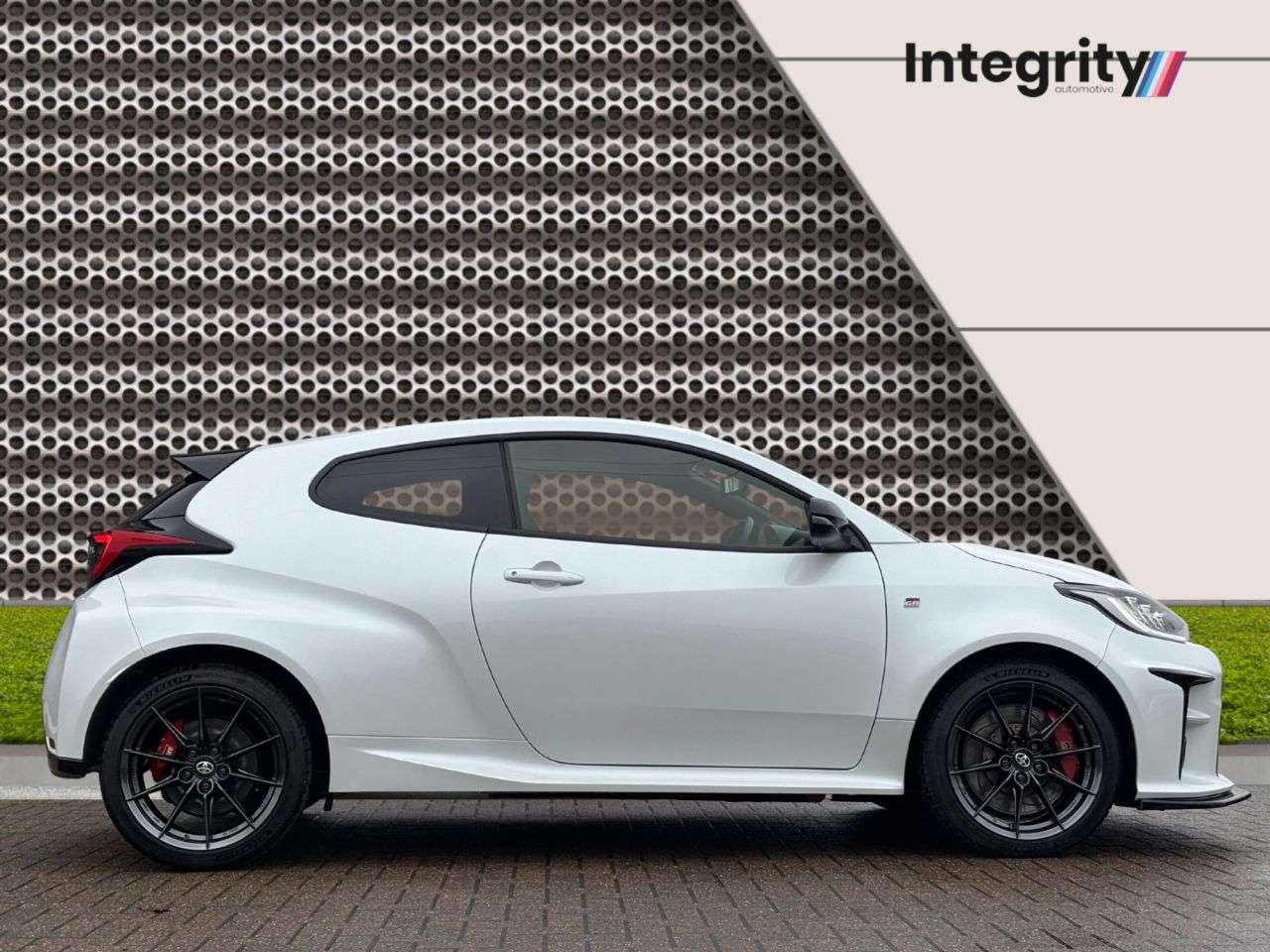 A 2021 TOYOTA YARIS 1.6T GR Circuit Hatchback 3dr Petrol Manual AWD Euro 6 (261 ps) 4 Services A 2021 TOYOTA YARIS 1.6T GR Circuit Hatchback 3dr Petrol Manual AWD Euro 6 (261 ps) 4 Services