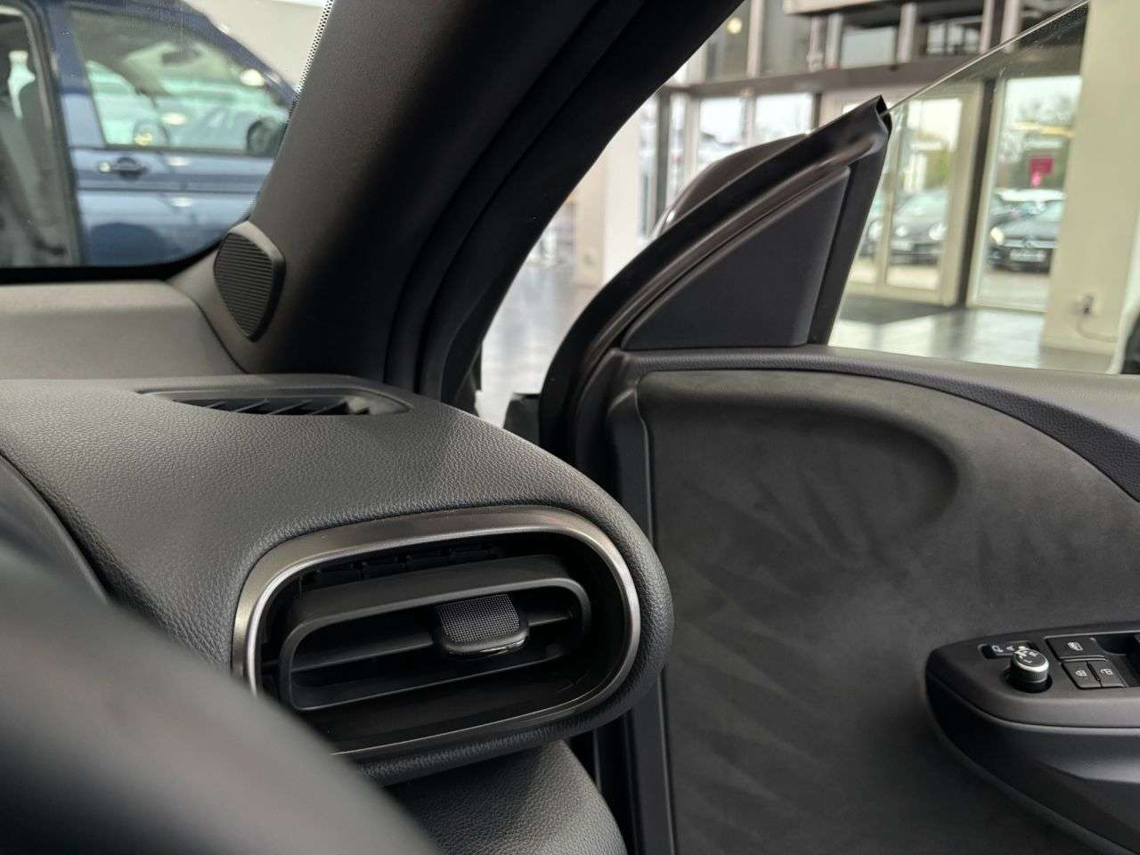 2021 TOYOTA YARIS 2021 TOYOTA YARIS