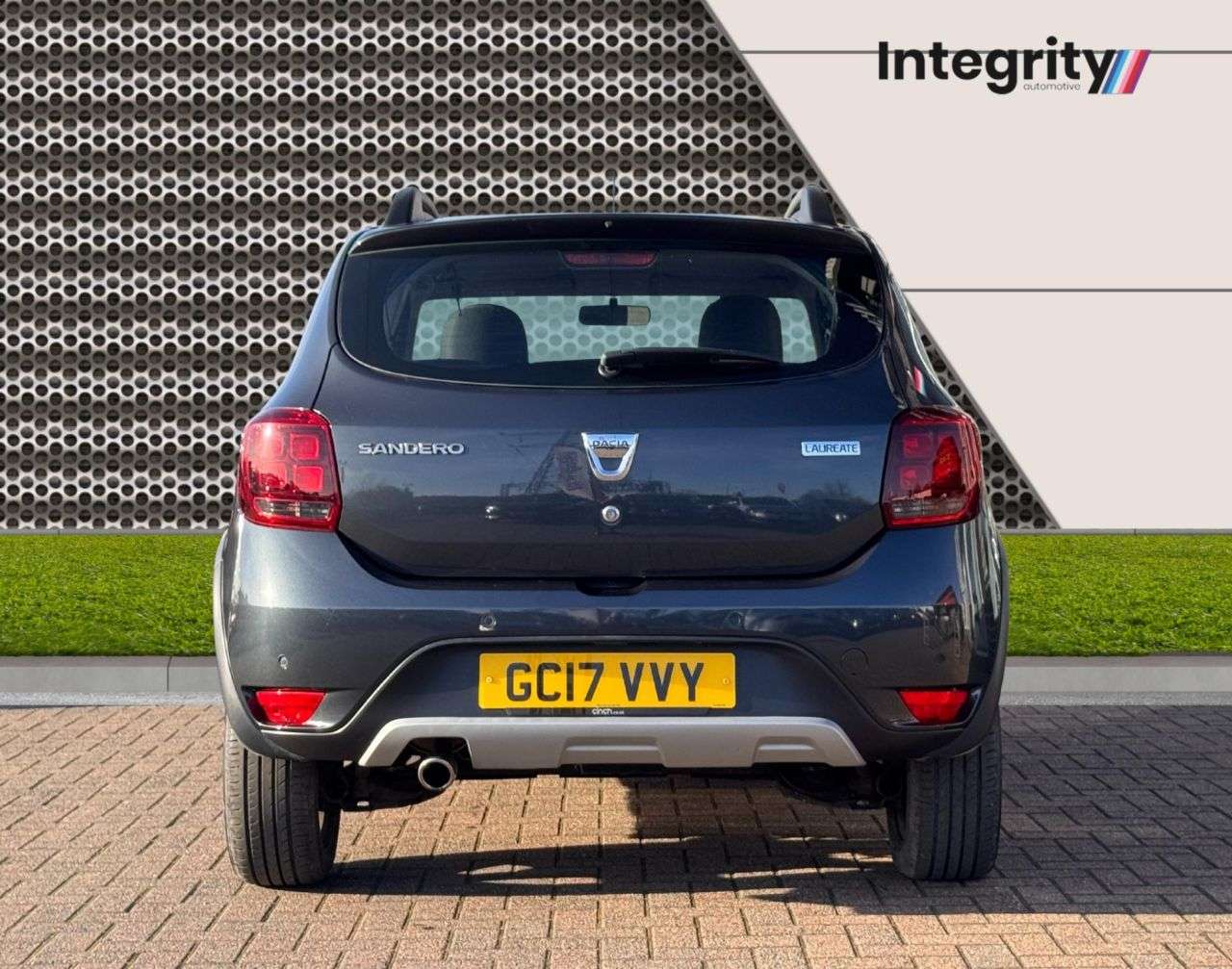 A 2017 DACIA SANDERO STEPWAY 0.9 TCe Laureate Hatchback 5dr Petrol Manual Euro 6 (s/s) (90 ps) Good Serv A 2017 DACIA SANDERO STEPWAY 0.9 TCe Laureate Hatchback 5dr Petrol Manual Euro 6 (s/s) (90 ps) Good Serv