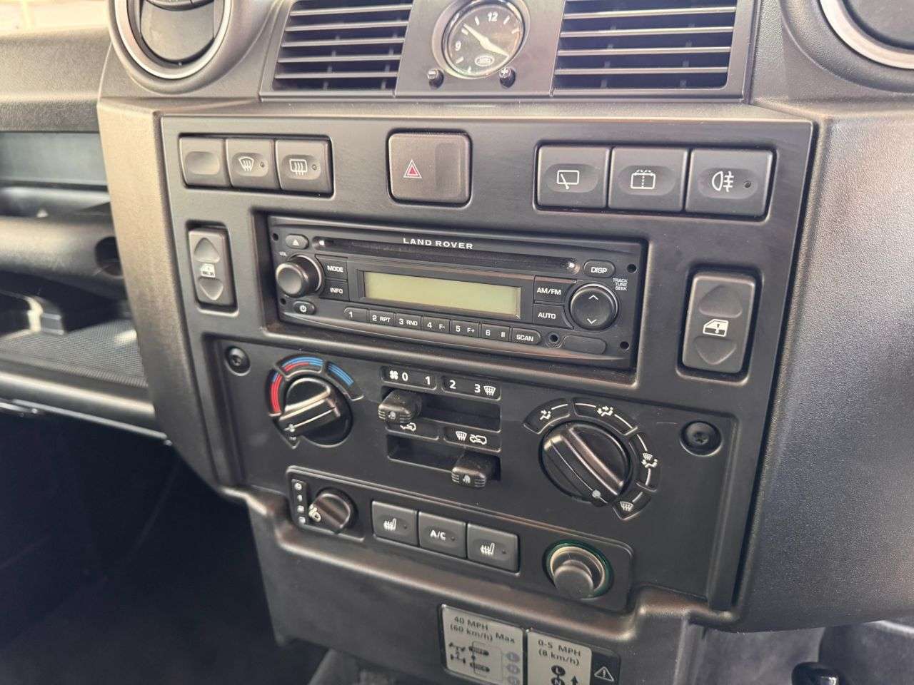2009 LAND ROVER DEFENDER 2009 LAND ROVER DEFENDER