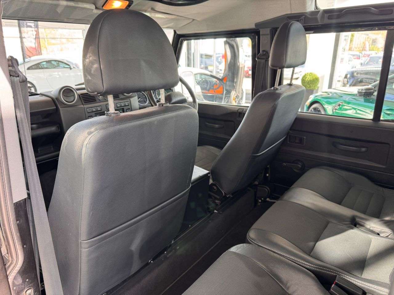 2009 LAND ROVER DEFENDER 2009 LAND ROVER DEFENDER