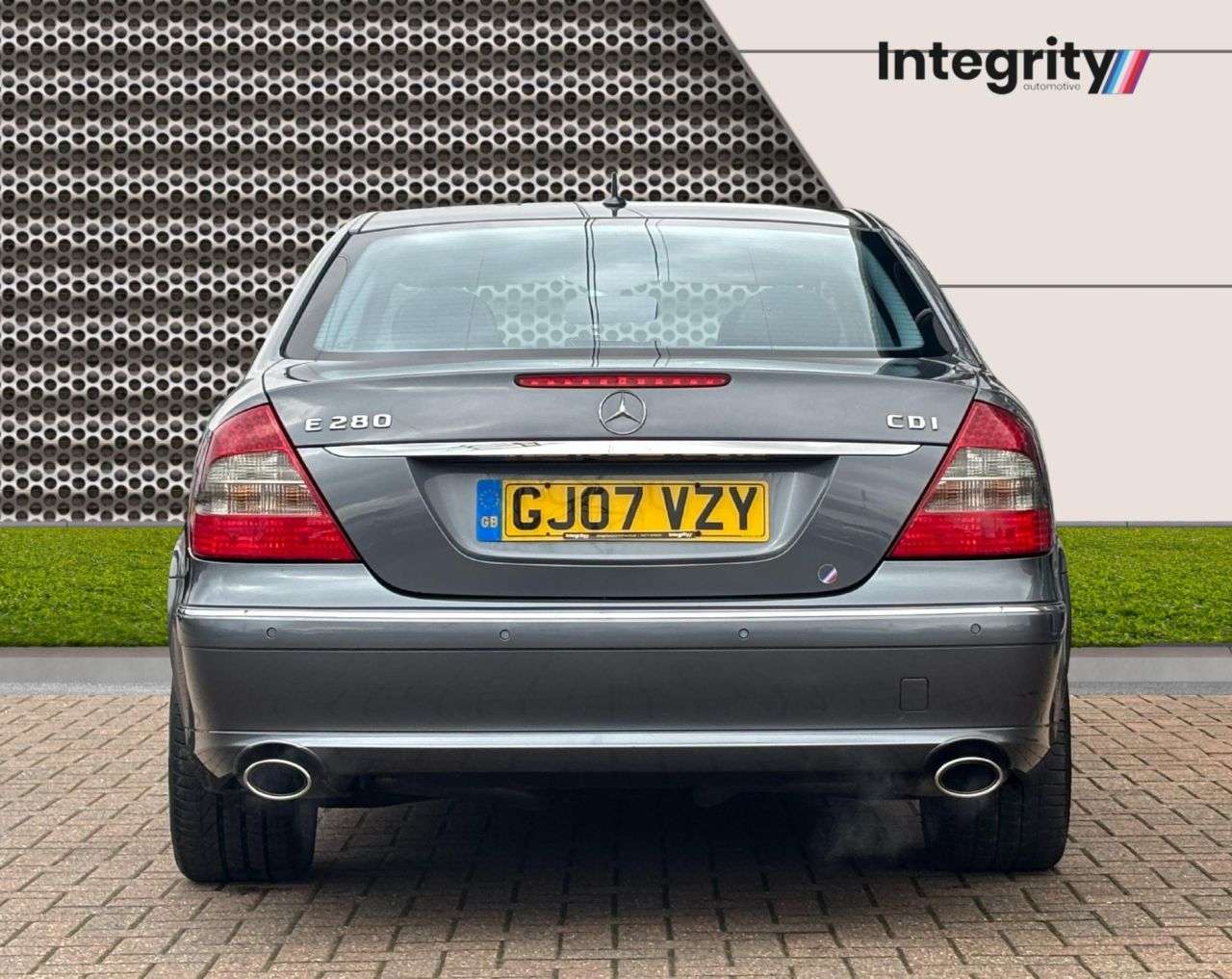 A 2007 MERCEDES-BENZ E-CLASS 3.0 E280 CDI Sport Saloon 4dr Diesel G-Tronic (199 g/km, 190 bhp) 15 Servic A 2007 MERCEDES-BENZ E-CLASS 3.0 E280 CDI Sport Saloon 4dr Diesel G-Tronic (199 g/km, 190 bhp) 15 Servic