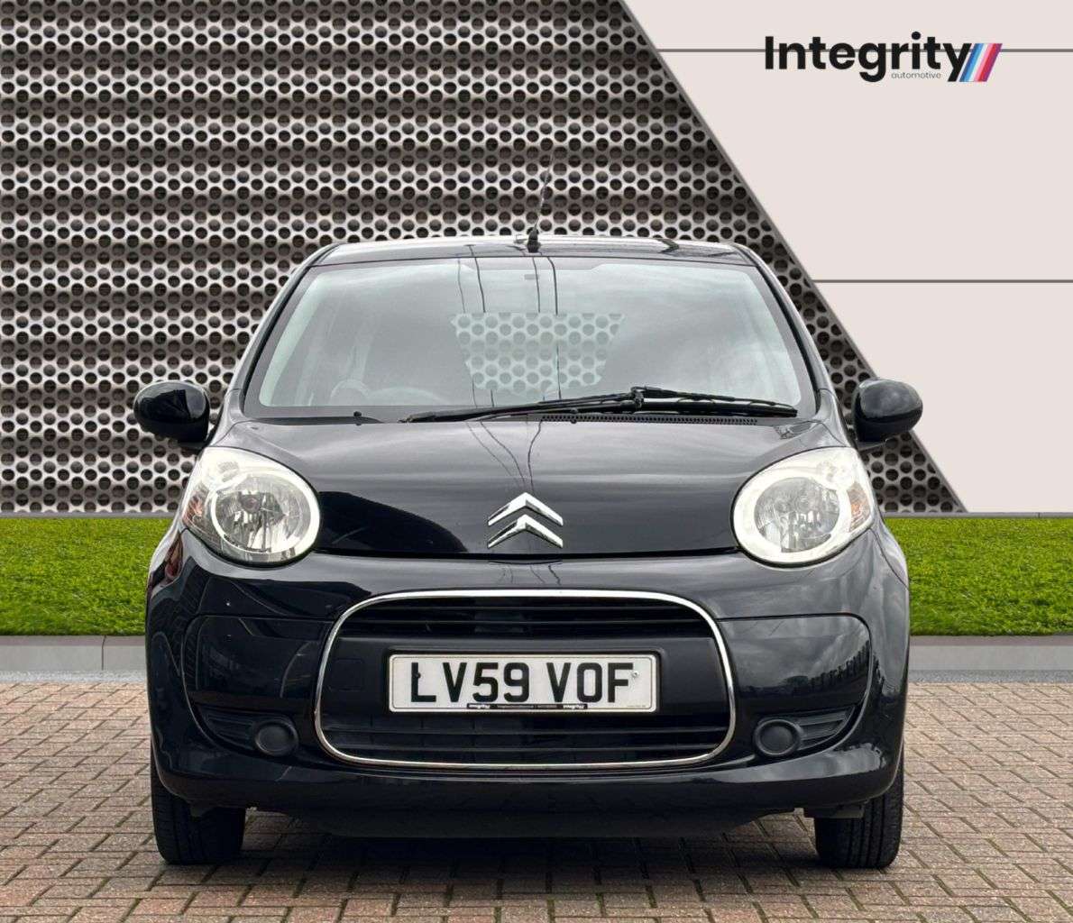 A 2009 CITROEN C1 1.4 HDi VTR Hatchback 5dr Diesel Manual Euro 4 (55 ps) £20 Road Tax | Low M A 2009 CITROEN C1 1.4 HDi VTR Hatchback 5dr Diesel Manual Euro 4 (55 ps) £20 Road Tax | Low M