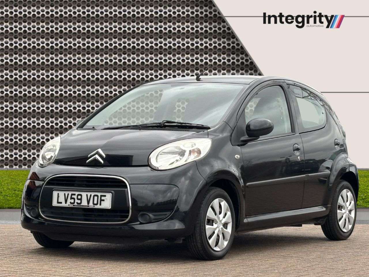 A 2009 CITROEN C1 1.4 HDi VTR Hatchback 5dr Diesel Manual Euro 4 (55 ps) £20 Road Tax | Low M A 2009 CITROEN C1 1.4 HDi VTR Hatchback 5dr Diesel Manual Euro 4 (55 ps) £20 Road Tax | Low M