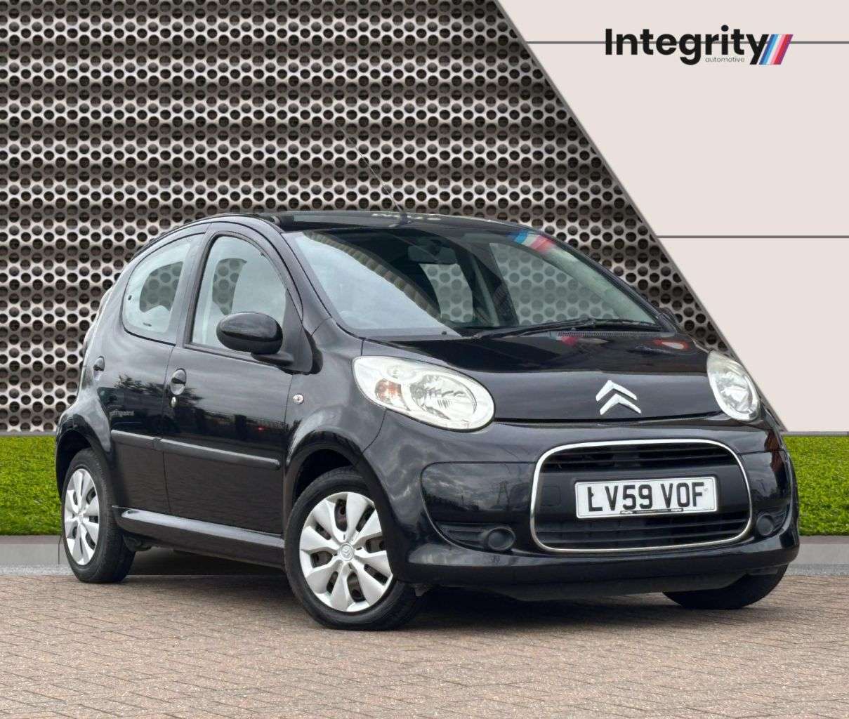A 2009 CITROEN C1 1.4 HDi VTR Hatchback 5dr Diesel Manual Euro 4 (55 ps) £20 Road Tax | Low M A 2009 CITROEN C1 1.4 HDi VTR Hatchback 5dr Diesel Manual Euro 4 (55 ps) £20 Road Tax | Low M