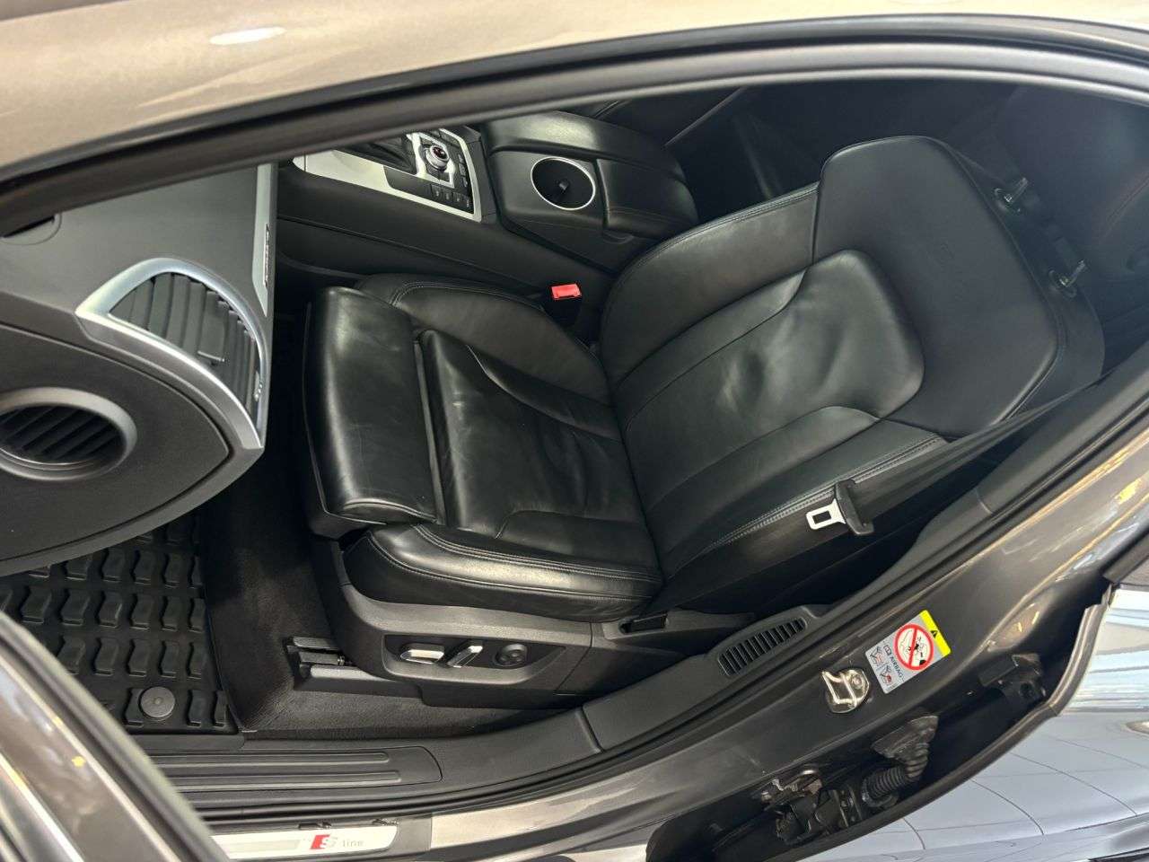 2013 AUDI Q7 2013 AUDI Q7