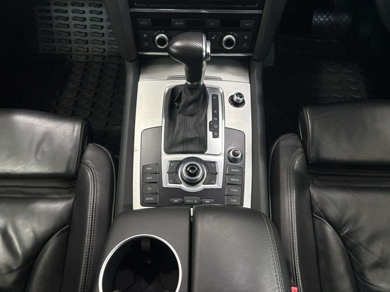 2013 AUDI Q7 2013 AUDI Q7