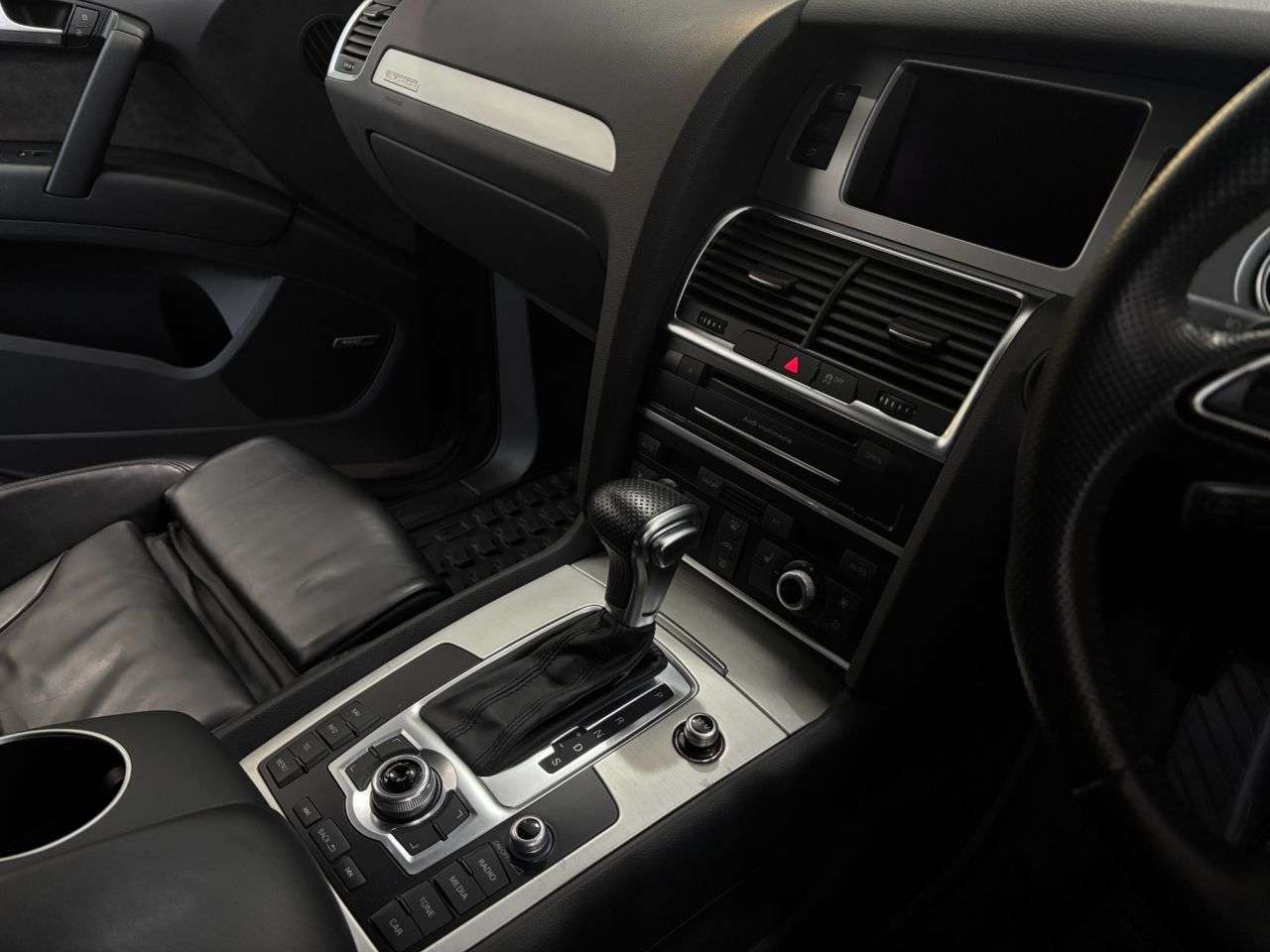 2013 AUDI Q7 2013 AUDI Q7