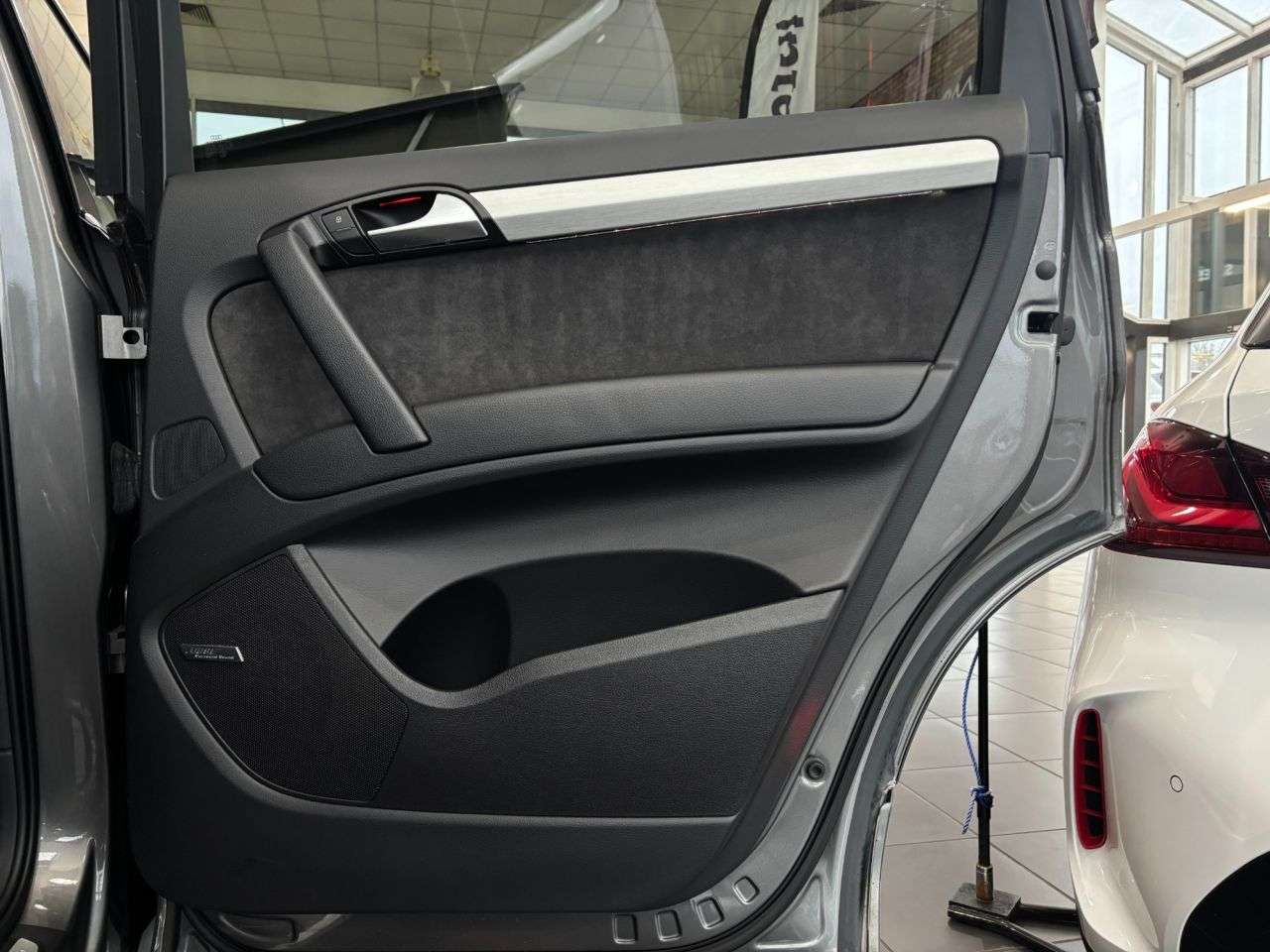 2013 AUDI Q7 2013 AUDI Q7