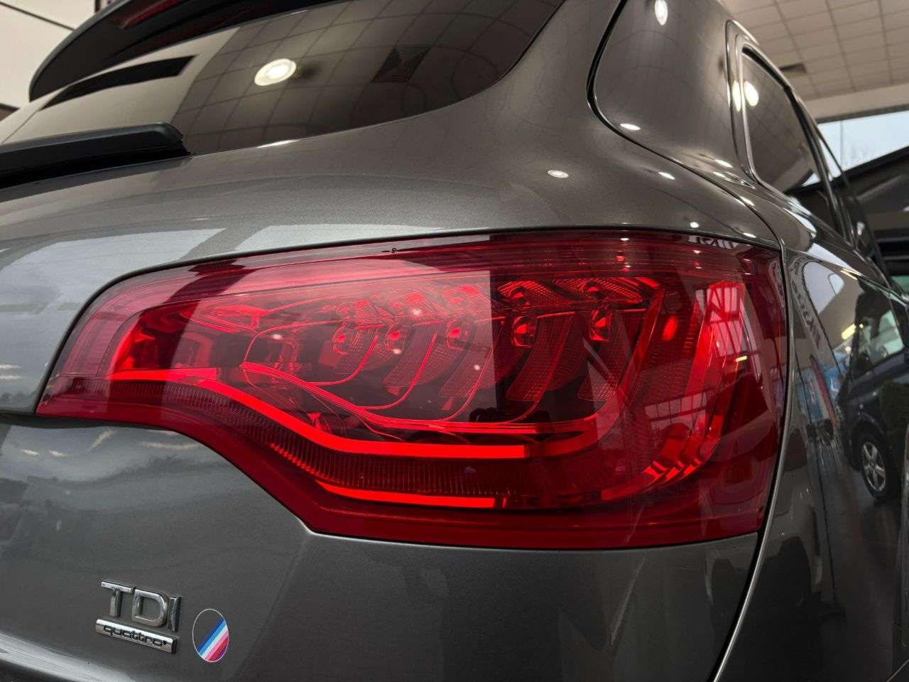 2013 AUDI Q7 2013 AUDI Q7