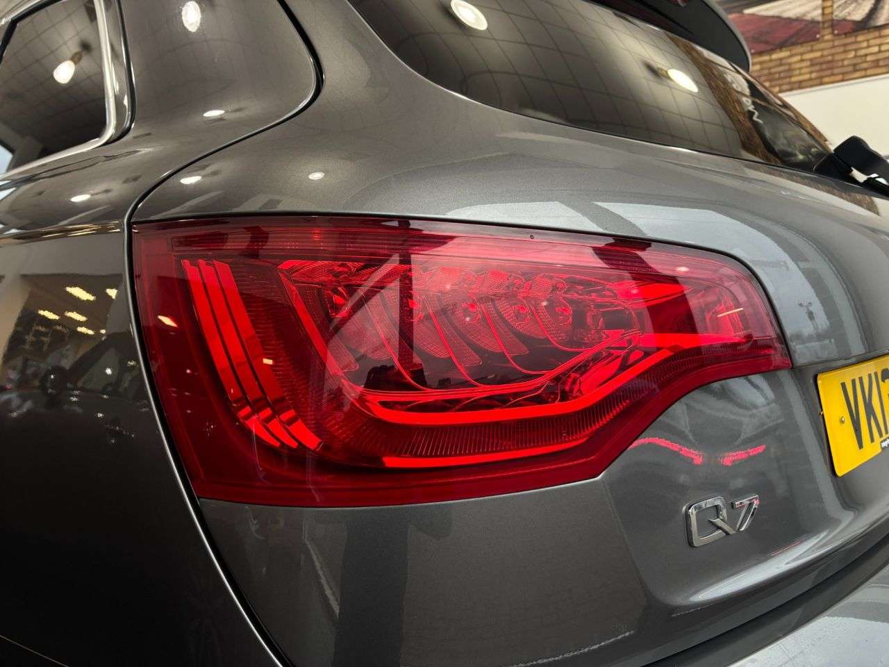 2013 AUDI Q7 2013 AUDI Q7