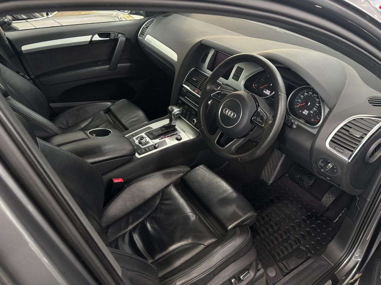 2013 AUDI Q7 2013 AUDI Q7