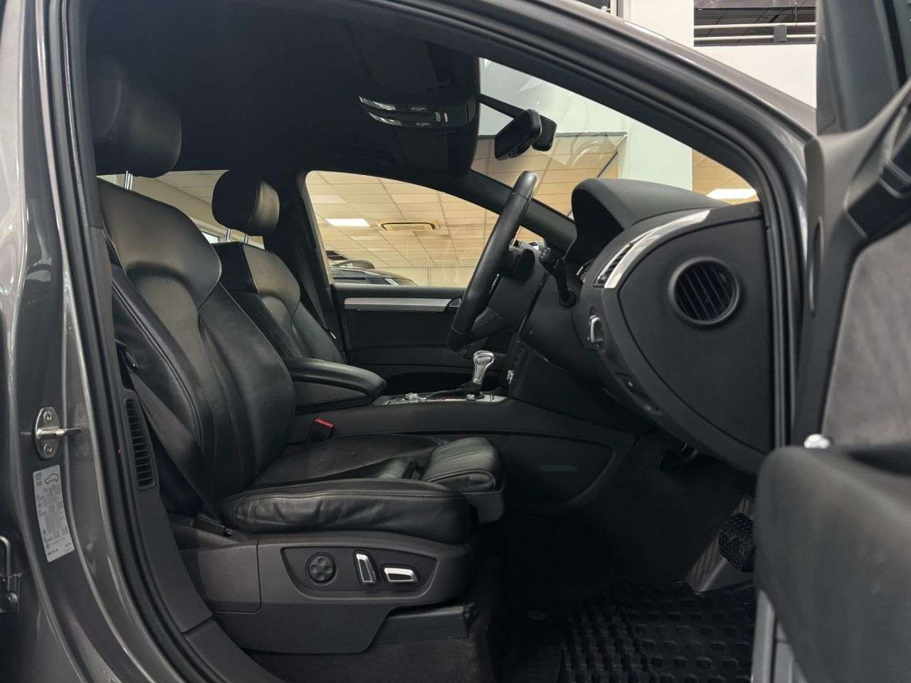 2013 AUDI Q7 2013 AUDI Q7