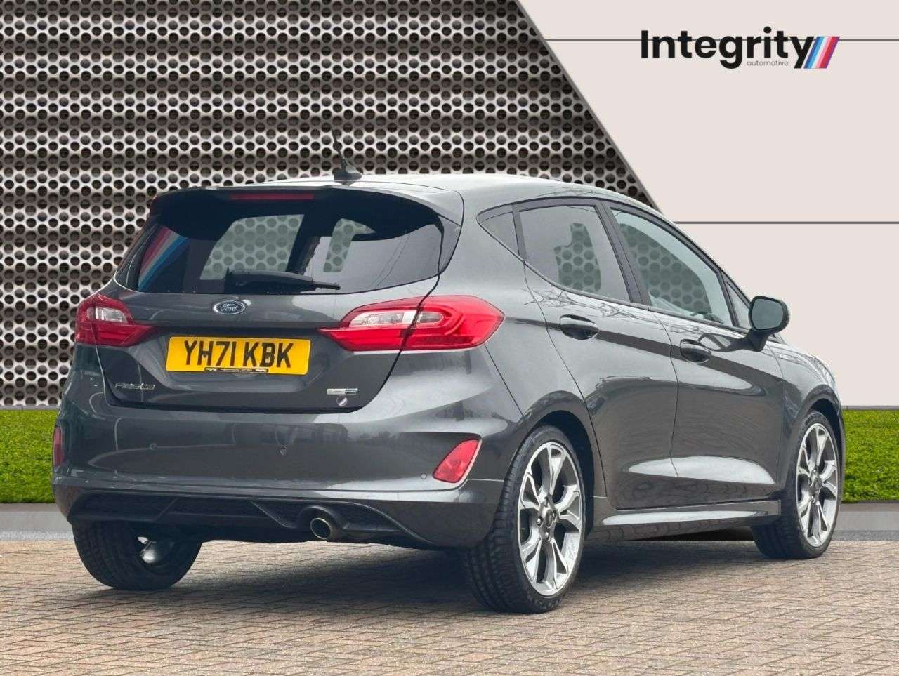 A 2021 FORD FIESTA 1.0T EcoBoost MHEV ST-Line X Edition Hatchback 5dr Petrol Manual Euro 6 (s/ A 2021 FORD FIESTA 1.0T EcoBoost MHEV ST-Line X Edition Hatchback 5dr Petrol Manual Euro 6 (s/