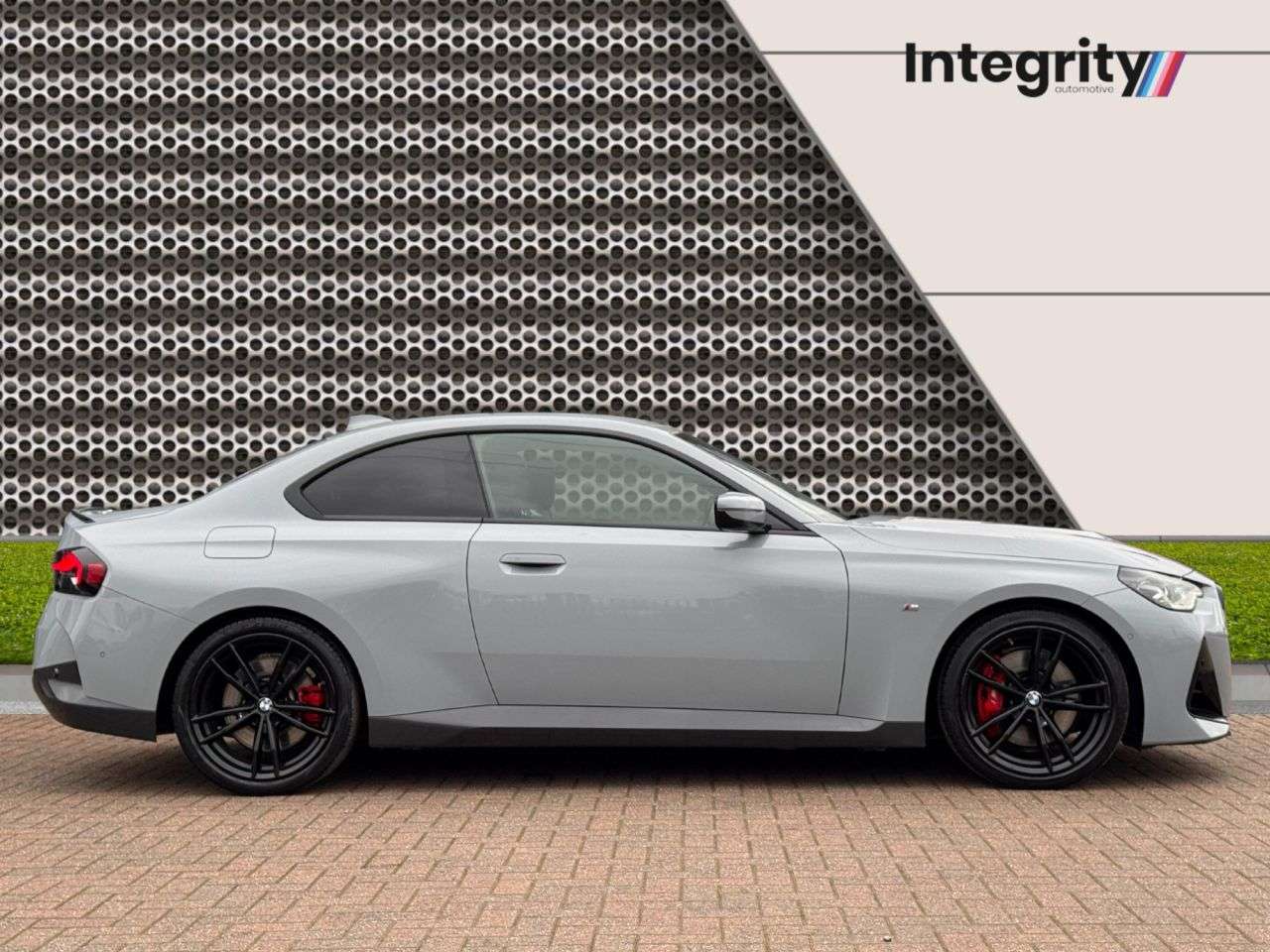 A 2022 BMW 2 SERIES 2.0 220i M Sport Coupe 2dr Petrol Auto Euro 6 (s/s) (184 ps) Comfort Pack | A 2022 BMW 2 SERIES 2.0 220i M Sport Coupe 2dr Petrol Auto Euro 6 (s/s) (184 ps) Comfort Pack |