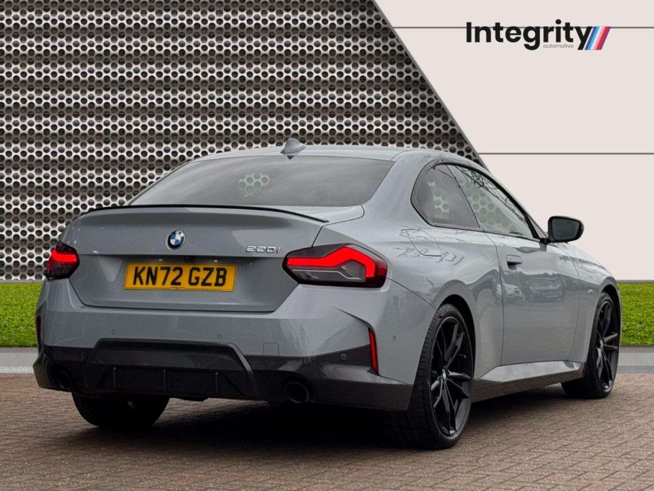 A 2022 BMW 2 SERIES 2.0 220i M Sport Coupe 2dr Petrol Auto Euro 6 (s/s) (184 ps) Comfort Pack | A 2022 BMW 2 SERIES 2.0 220i M Sport Coupe 2dr Petrol Auto Euro 6 (s/s) (184 ps) Comfort Pack |