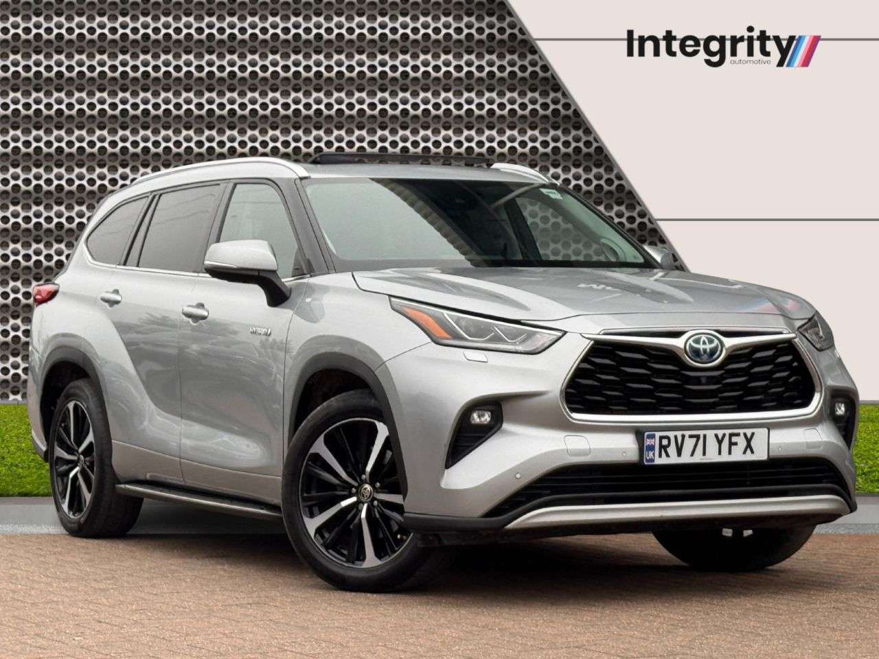 A 2021 TOYOTA HIGHLANDER 2.5 VVT-h Excel SUV 5dr Petrol Hybrid CVT 4WD Euro 6 (s/s) (248 ps) Protect A 2021 TOYOTA HIGHLANDER 2.5 VVT-h Excel SUV 5dr Petrol Hybrid CVT 4WD Euro 6 (s/s) (248 ps) Protect