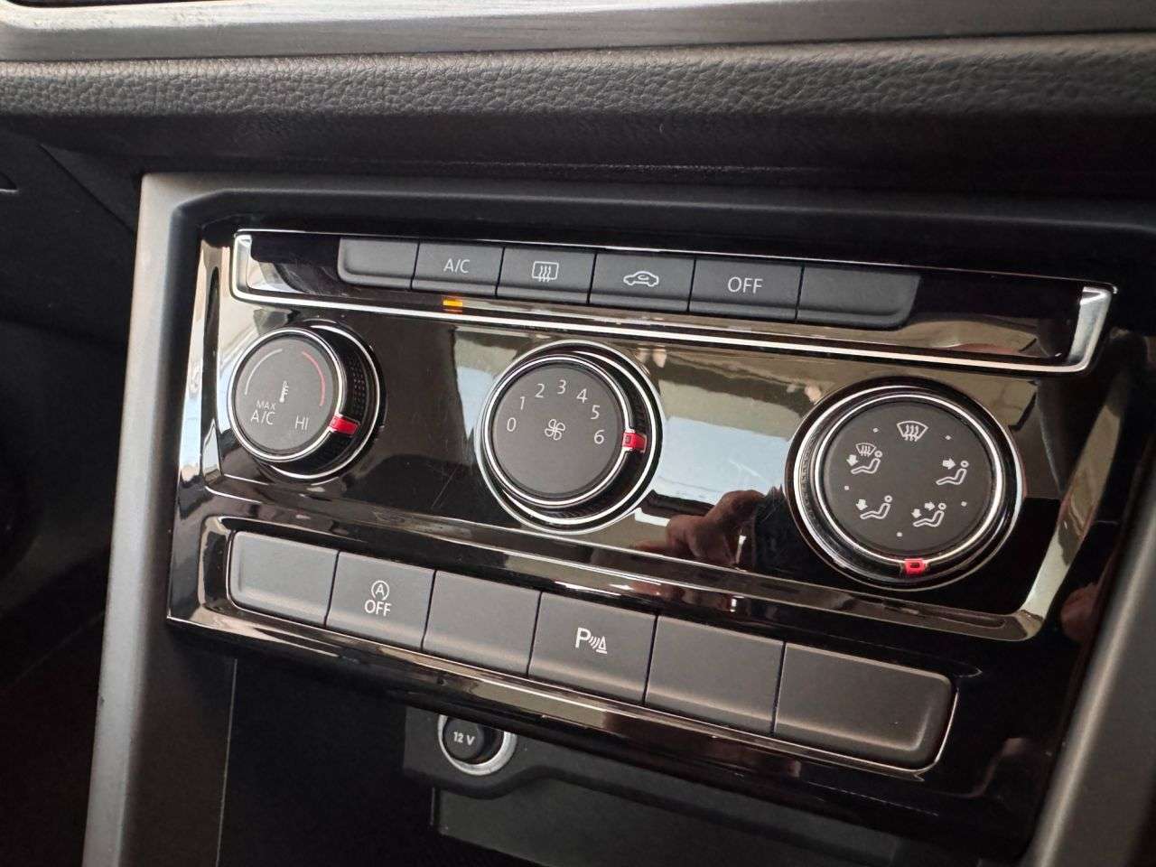 2020 VOLKSWAGEN TOURAN 2020 VOLKSWAGEN TOURAN
