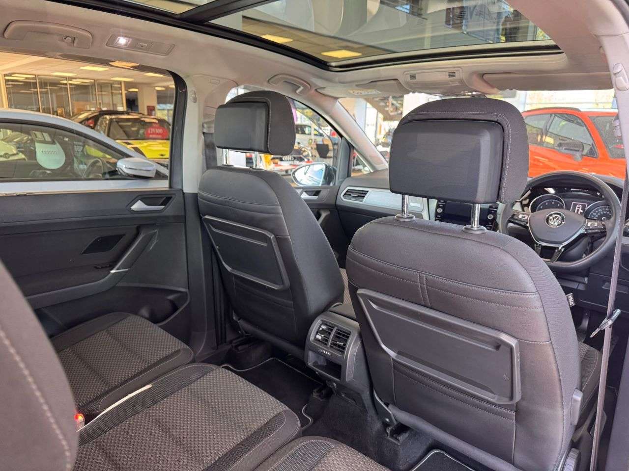 2020 VOLKSWAGEN TOURAN 2020 VOLKSWAGEN TOURAN