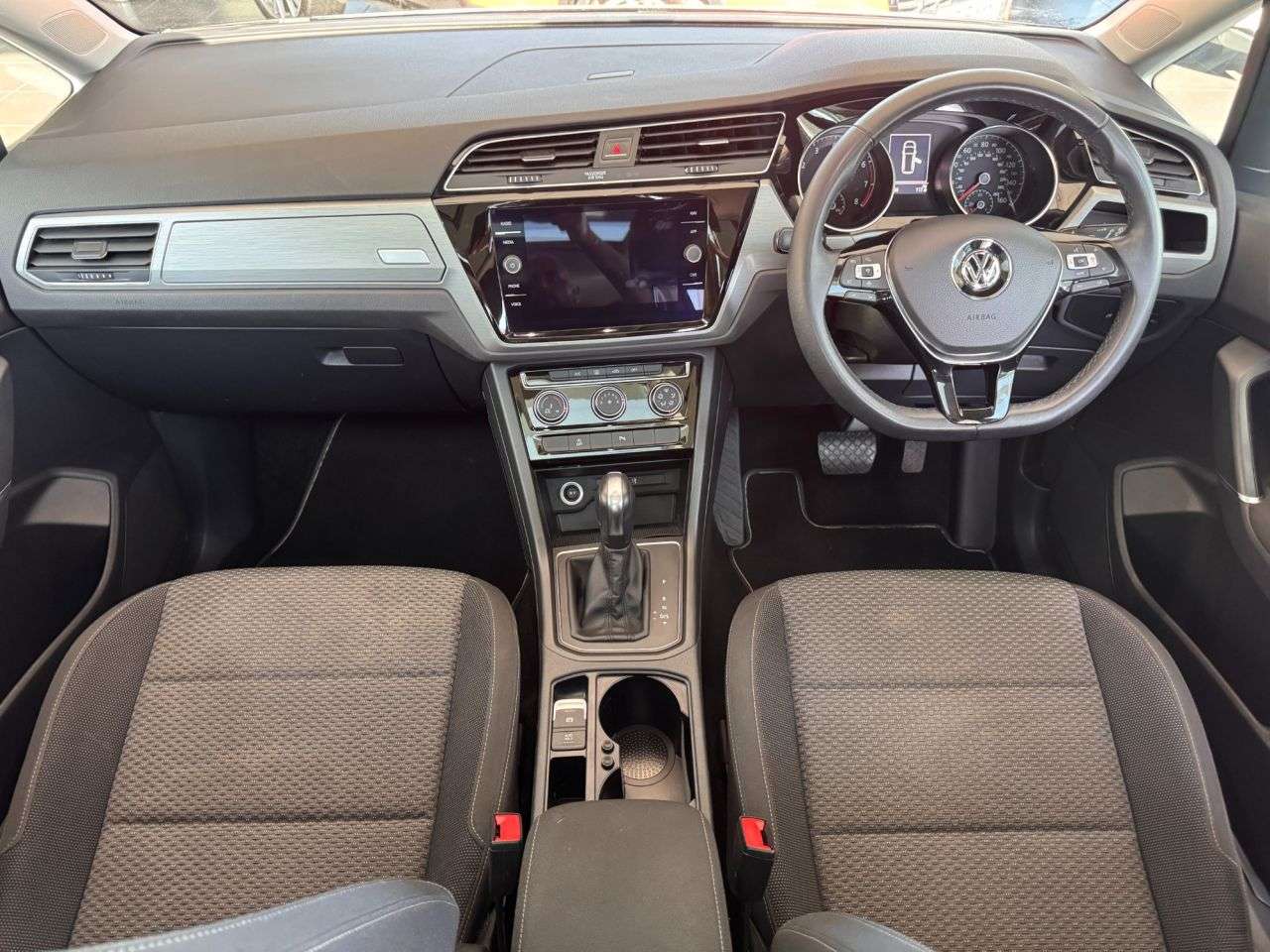 2020 VOLKSWAGEN TOURAN 2020 VOLKSWAGEN TOURAN