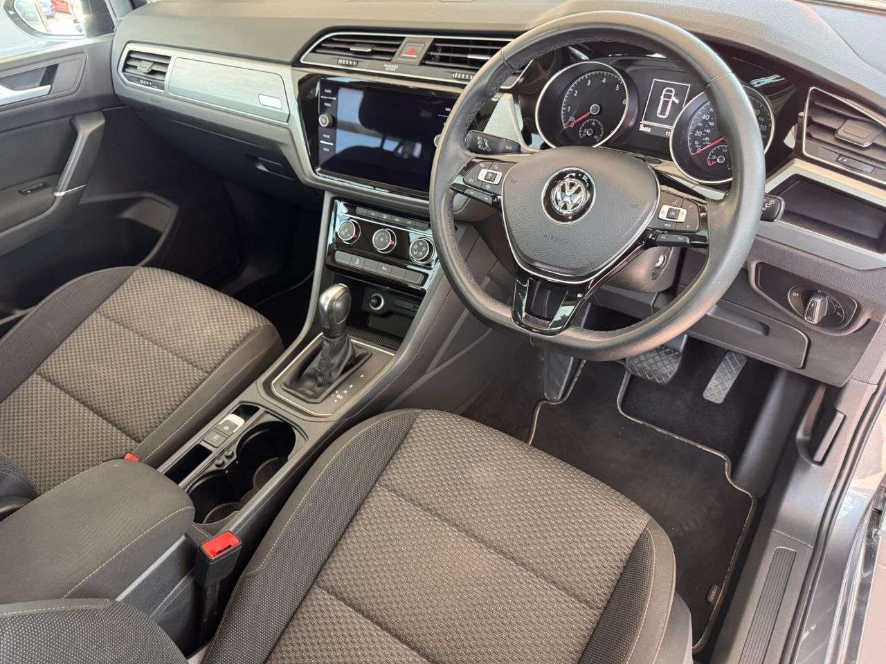2020 VOLKSWAGEN TOURAN 2020 VOLKSWAGEN TOURAN