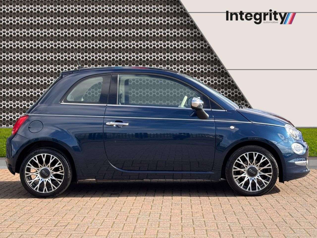 2018 FIAT 500 2018 FIAT 500