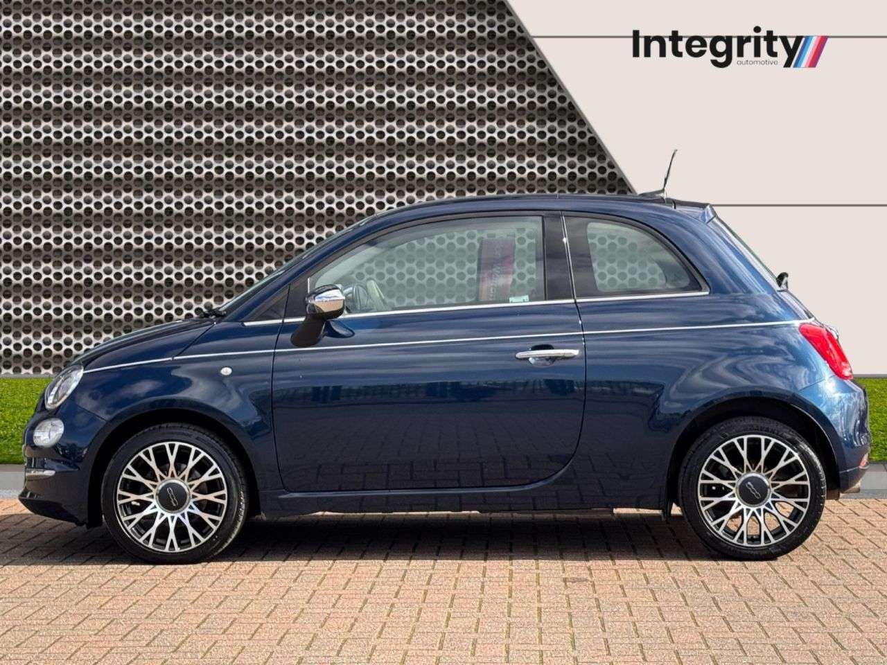 2018 FIAT 500 2018 FIAT 500