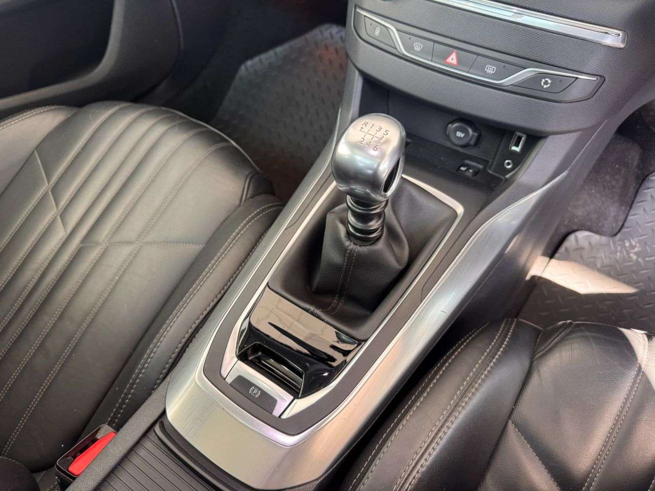 2017 PEUGEOT 308 SW 2017 PEUGEOT 308 SW