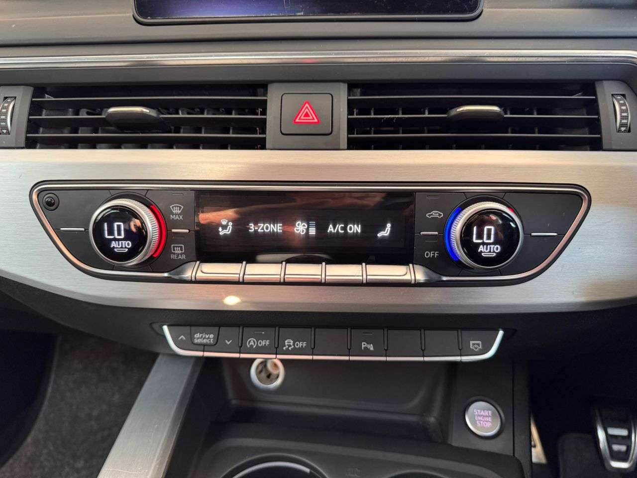 2017 AUDI A4 2017 AUDI A4