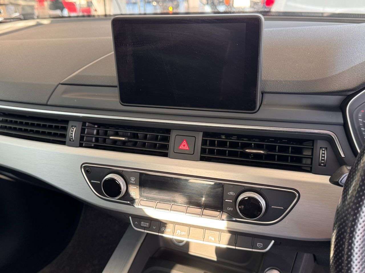 2017 AUDI A4 2017 AUDI A4