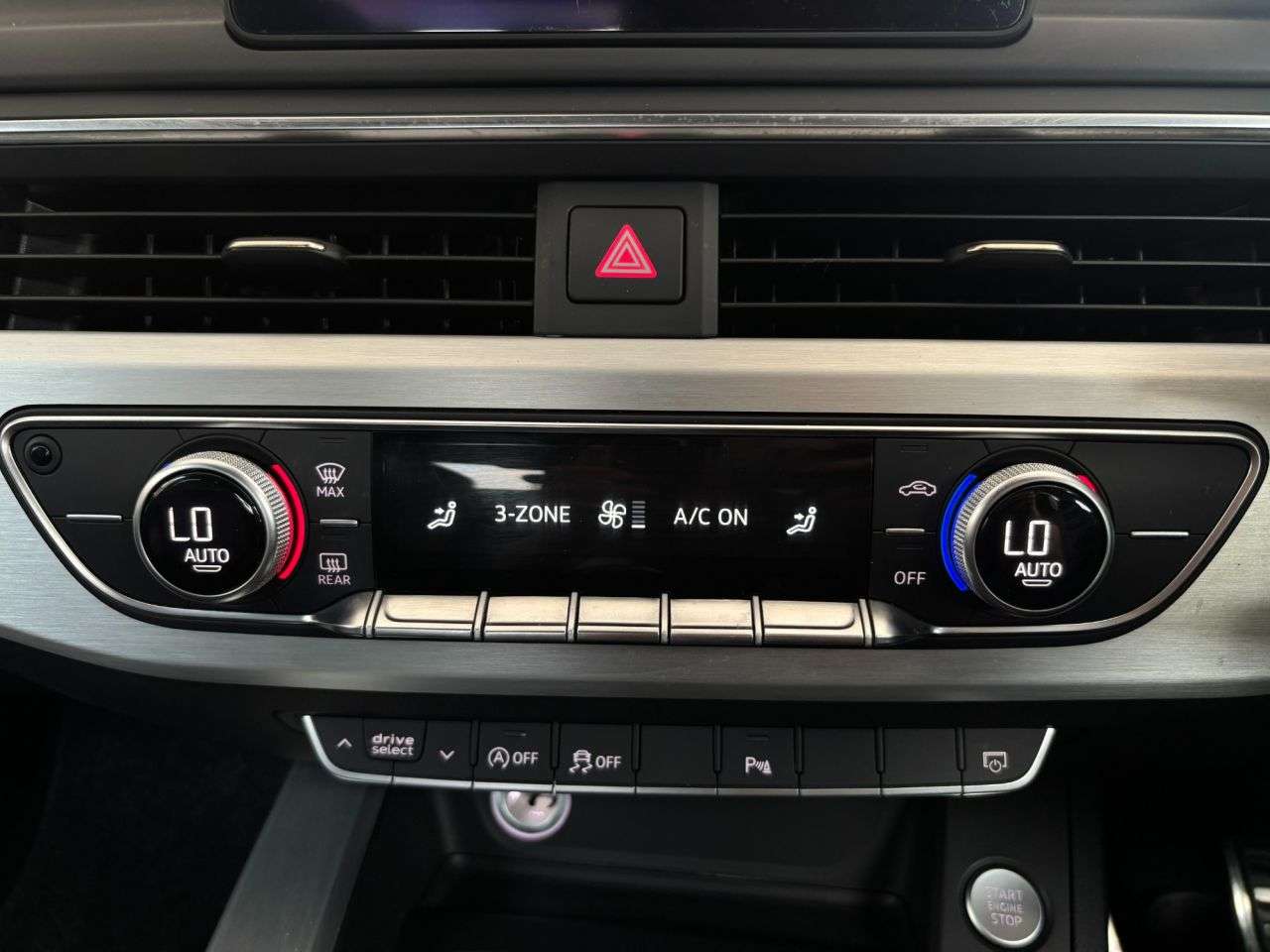 2017 AUDI A4 2017 AUDI A4