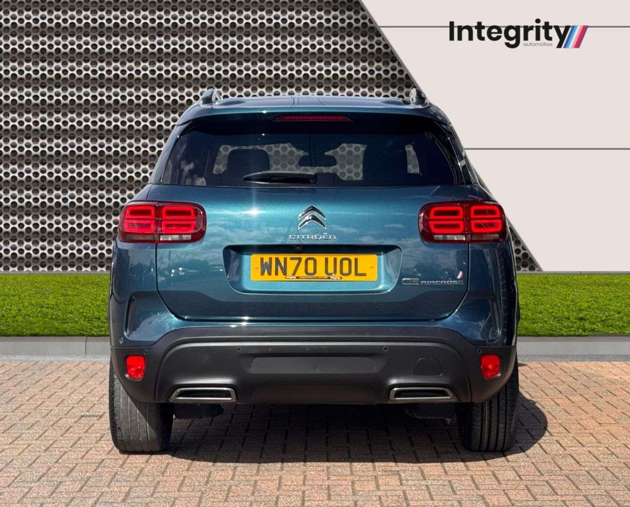 A 2020 CITROEN C5 AIRCROSS 1.2 PureTech Flair SUV 5dr Petrol Manual Euro 6 (s/s) (130 ps) Main Dealer A 2020 CITROEN C5 AIRCROSS 1.2 PureTech Flair SUV 5dr Petrol Manual Euro 6 (s/s) (130 ps) Main Dealer