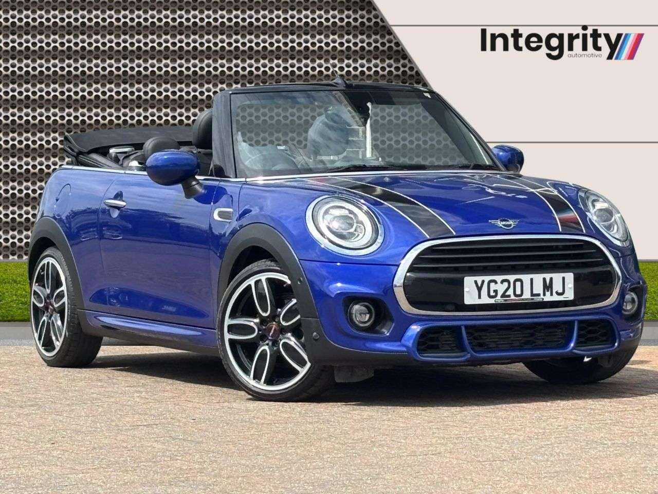 A 2020 MINI CONVERTIBLE 1.5 Cooper Sport Convertible 2dr Petrol Manual Euro 6 (s/s) (136 ps) Comfor A 2020 MINI CONVERTIBLE 1.5 Cooper Sport Convertible 2dr Petrol Manual Euro 6 (s/s) (136 ps) Comfor