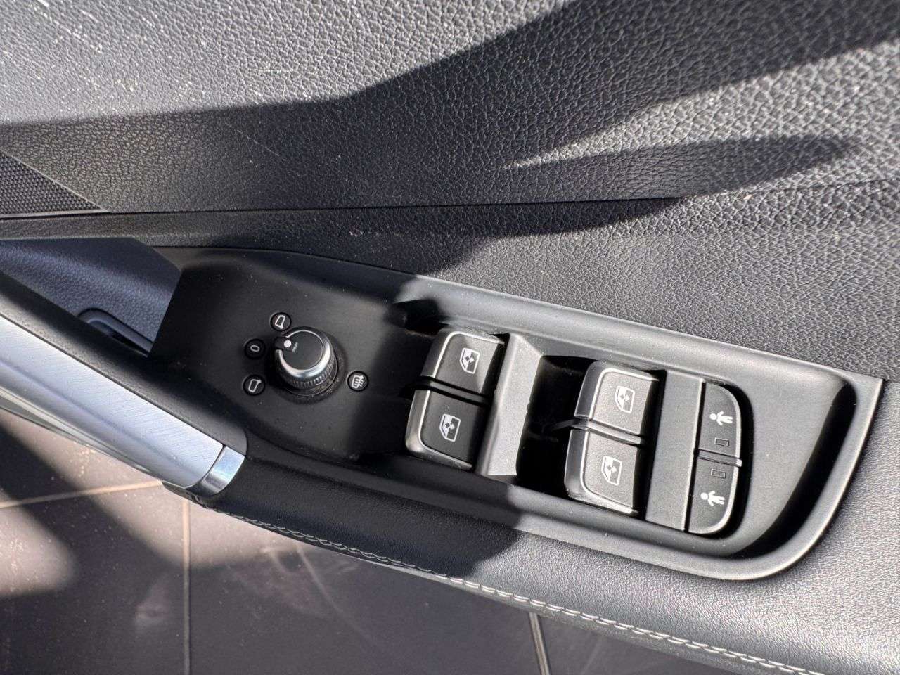 2019 AUDI SQ2 2019 AUDI SQ2