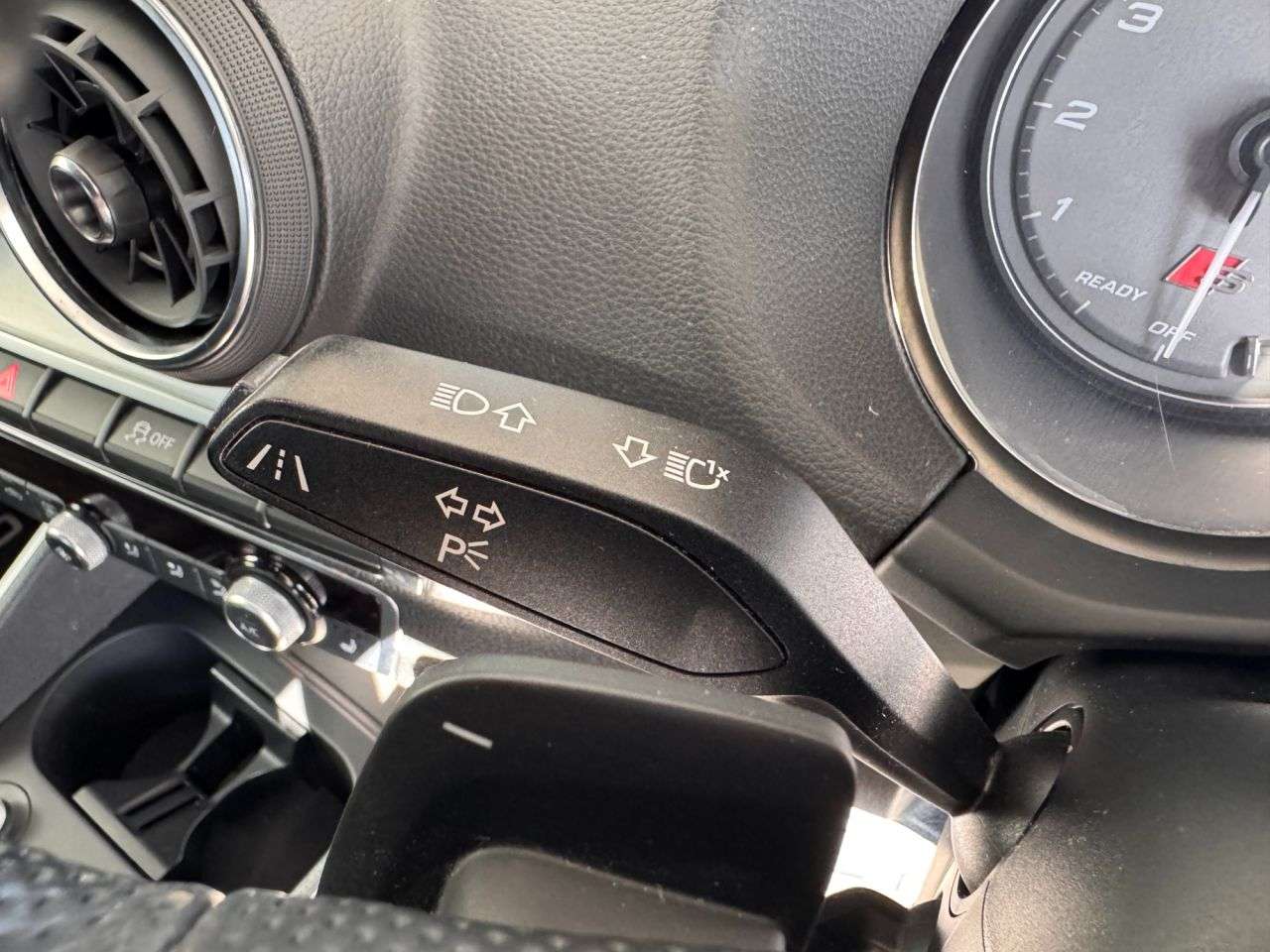 2019 AUDI SQ2 2019 AUDI SQ2