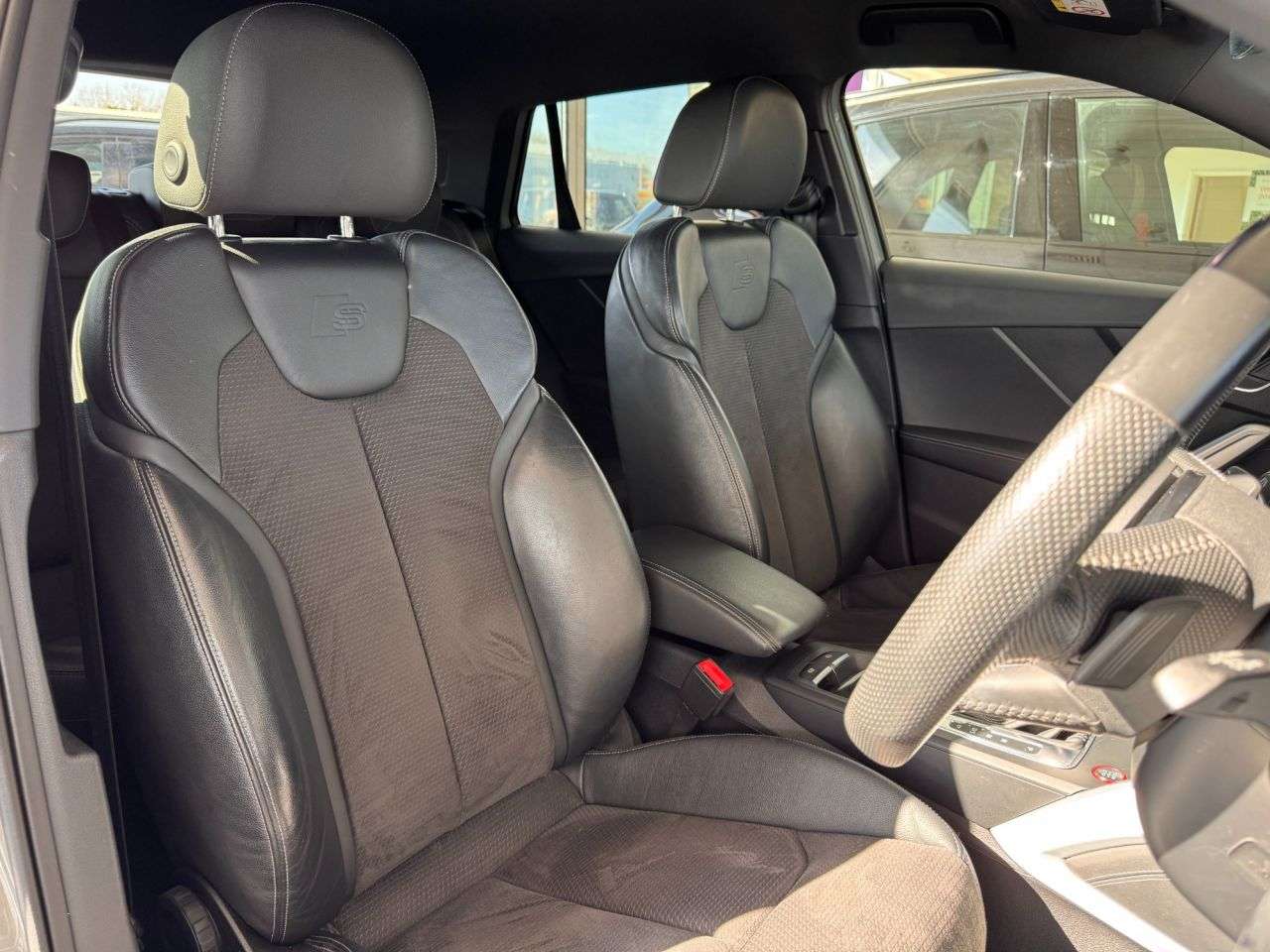 2019 AUDI SQ2 2019 AUDI SQ2