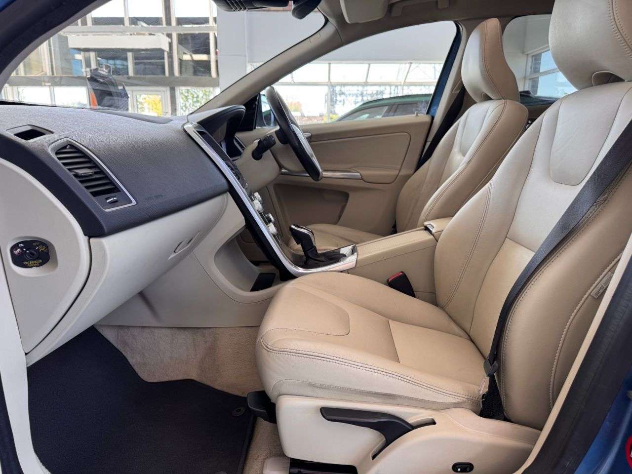 2015 VOLVO XC60 2015 VOLVO XC60