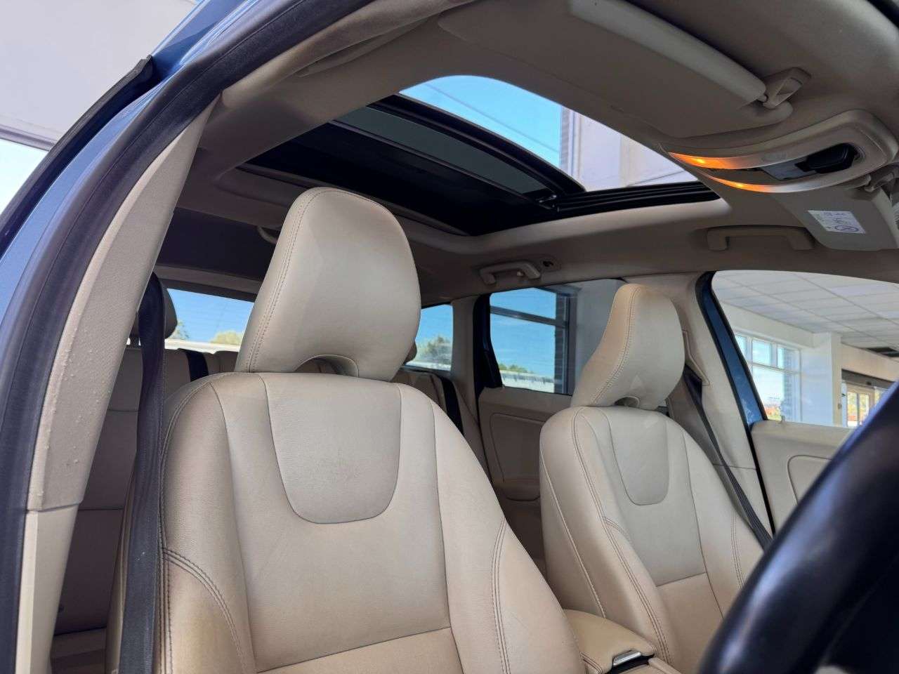 2015 VOLVO XC60 2015 VOLVO XC60