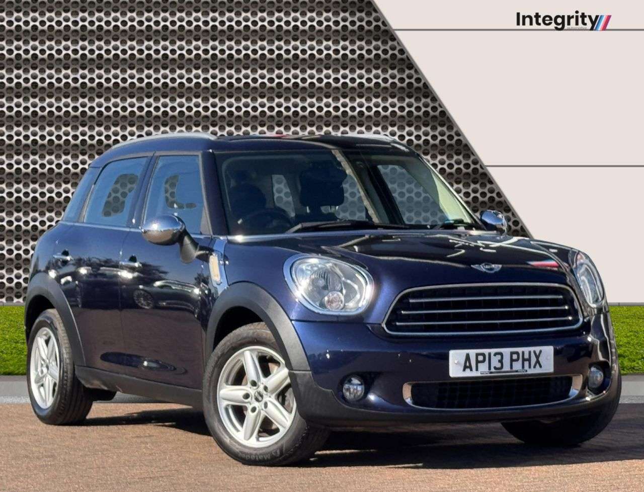 A 2013 MINI COUNTRYMAN 1.6 Cooper SUV 5dr Petrol Manual Euro 6 (s/s) (122 ps) Pepper Pack | 14 Ser A 2013 MINI COUNTRYMAN 1.6 Cooper SUV 5dr Petrol Manual Euro 6 (s/s) (122 ps) Pepper Pack | 14 Ser